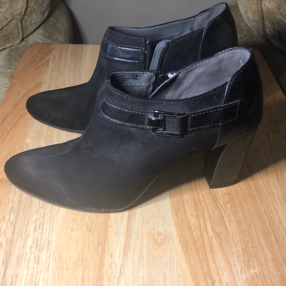 Aerosoles black booties